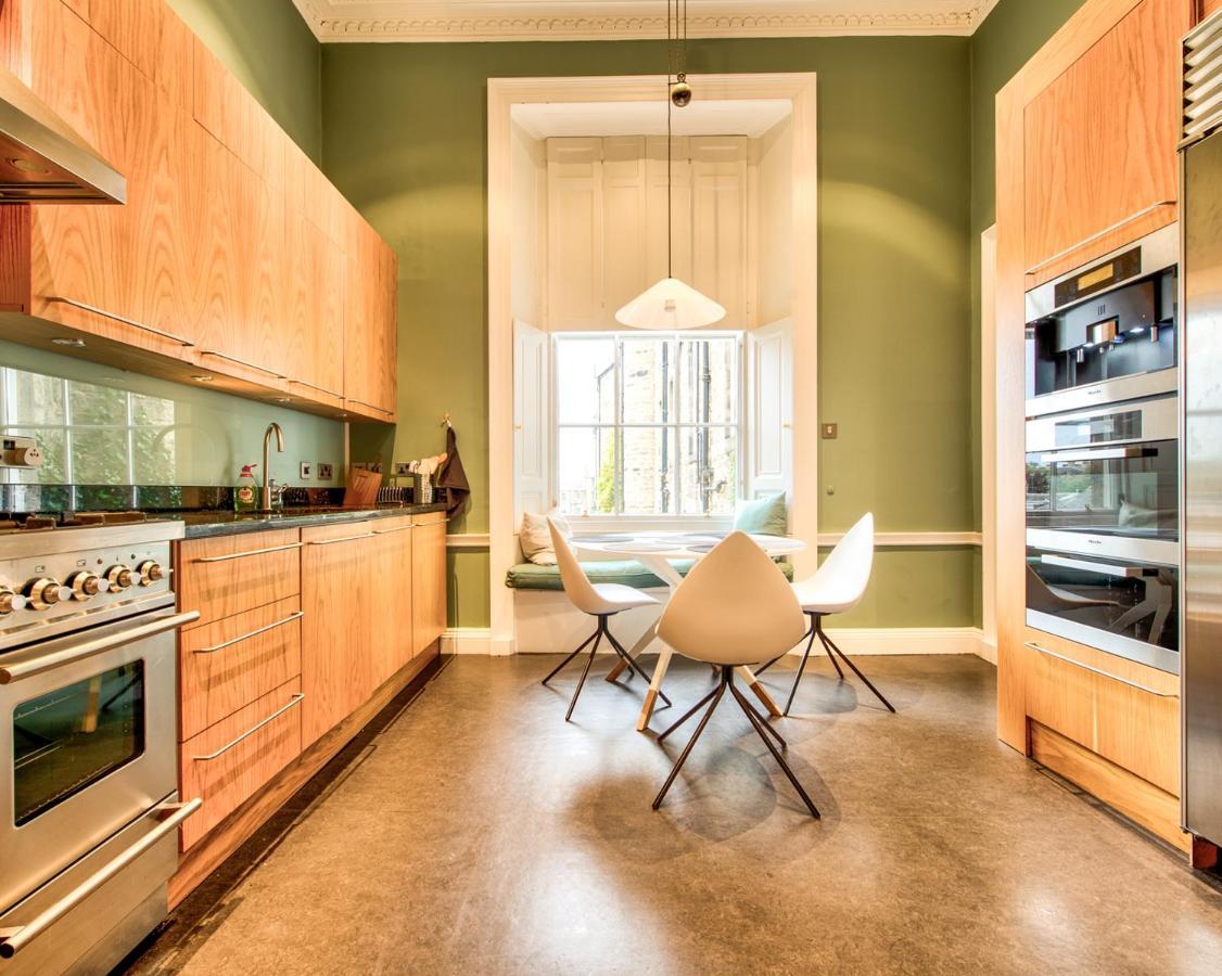 Beautiful City Centre Georgian 4 Bed Townhouse With Private Garden EDI Exterior photo