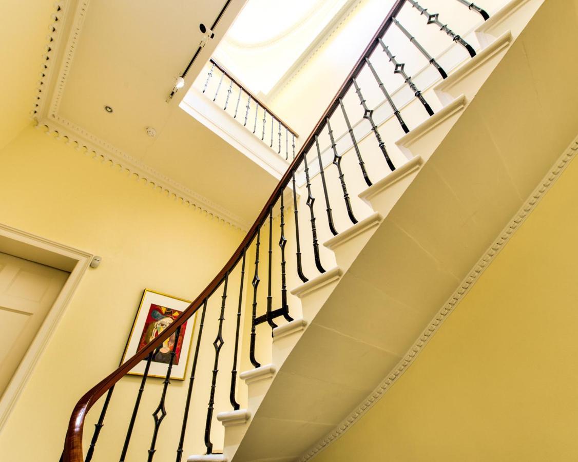 Beautiful City Centre Georgian 4 Bed Townhouse With Private Garden EDI Exterior photo